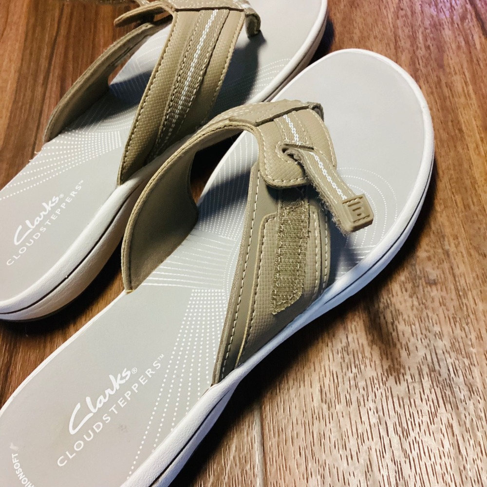 Clarks Cloudsteppers Arla Glitz Taupe Grey Thong Sandals Womens - Picture 3 of 9